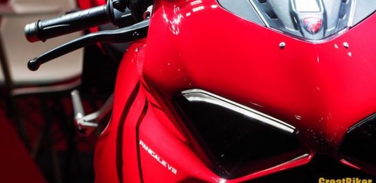 ห้าสิ่งที่ควรรู้ก่อนซื้อ 2020 Ducati Panigale V2
