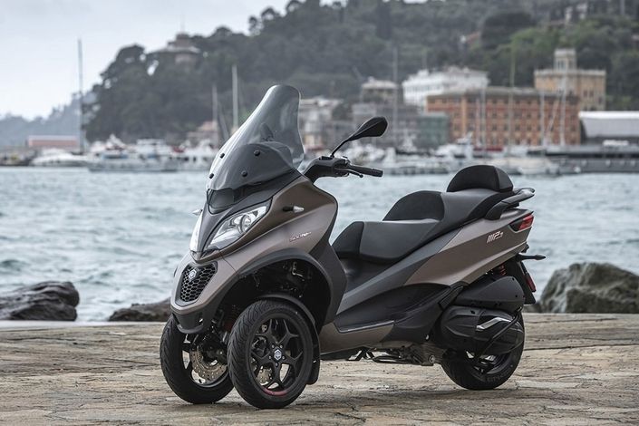 เปิดตัว 2021 Piaggio MP3 400 HPE รุ่นใหม่
