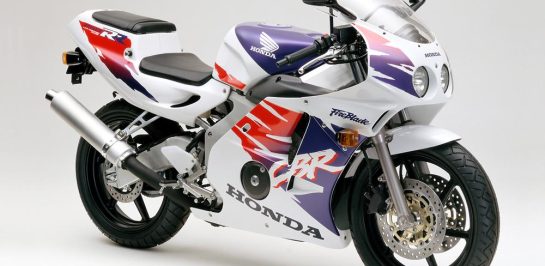 ย้อนอดีต 1990 Honda CBR250RR MC22