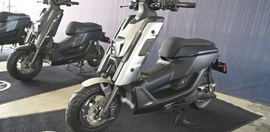 Yamaha EMF รถสกู๊ตเตอร์ไฟฟ้า EV รุ่นใหม่ ที่มาพร้อมดีไซน์สุดล้ำ!