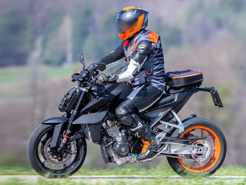 2023 KTM 990 Duke ถูกพบอีกครั้ง