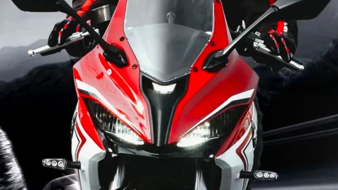 QJ Motor เปิดตัว Sat 250R สปอร์ตฟูลแฟร์ริ่งเครื่องยนต์ 2 ลูกสูบ