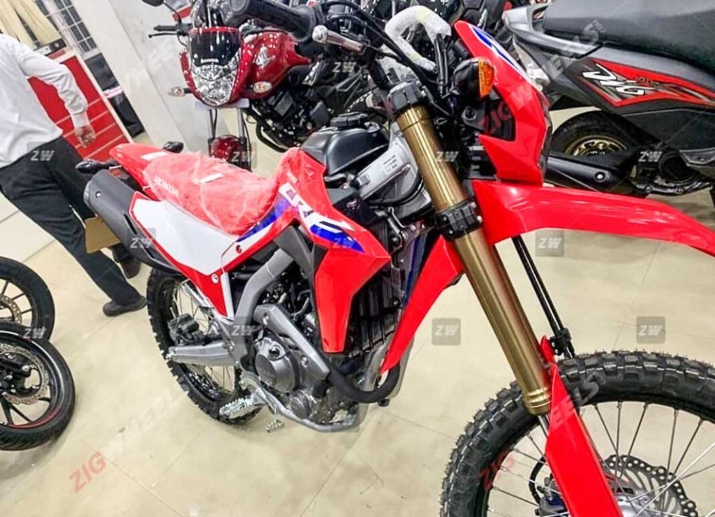 พบเจอ Honda CRF300L ในโชว์รูมประเทศอินเดีย ก่อนการเปิดตัวโมเดลใหม่ 8 สิงหาคมนี้