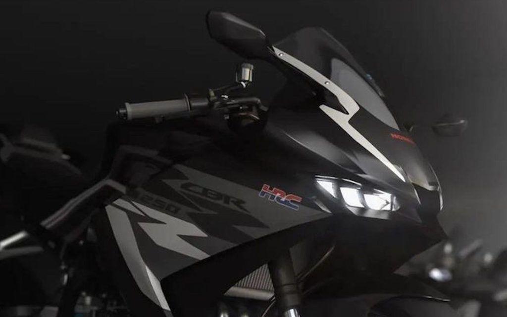 หลุกโบร์ชัวร์ส่งเสริมการขาย Honda CBR250RR-R เครื่องยนต์ 4 ลูกสูบ