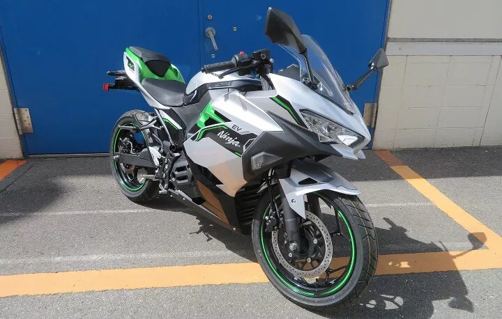เตรียมเปิดตัว Kawasaki Ninja e-1 และ Z e-1 รถมอเตอร์ไซค์ไฟฟ้ารุ่นใหม่เร็วๆนี้