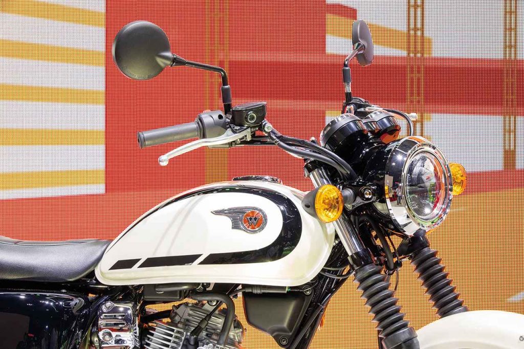 เปิดตัว Kawasaki W230 รถแนวเนกเกตคลาสสิกรุ่นใหม่ อย่างเป็นทางการ