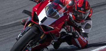 ข่าวลือ Ducati Panigale V4 R รุ่นใหม่กำลังจะมา