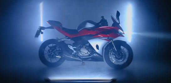 เปิดตัว QJMotor SRK 500 RA สปอร์ตฟูแฟริ่ง ที่มาพร้อมกับเกียร์อัตโนมัติ