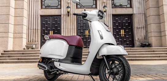 Honda NW F125 รถสกู๊ตเตอร์ดีไซน์เรียบหรู ฟีเจอร์แน่น ในราคา 62,000 บาท