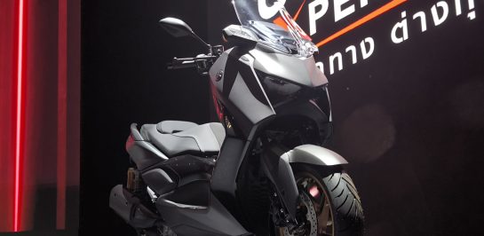 เปิดตัว Yahama XMAX Tech MAX บิ๊กสกู๊ตเตอร์รุ่นใหม่ ชิลด์หน้าไฟฟ้า ราคาเร้าใจ!
