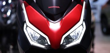 เปิดตัว New Honda Forza350 รุ่นใหม่ Matte Boulevard สปอร์ตหรูเต็มพิกัด