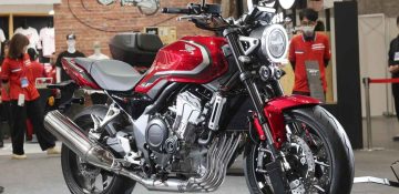 เปิดตัว Honda CB400 SUPER FOUR โฉมใหม่ E-Clutch Concept 4 สูบเรียง