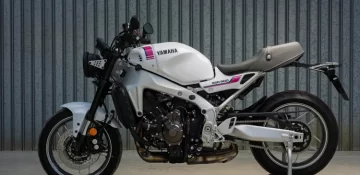 เปิดตัว Yamaha XSR900 2027 สี Neon White ใหม่ รถบิ๊กไบค์สไตล์เฮอริเทจ